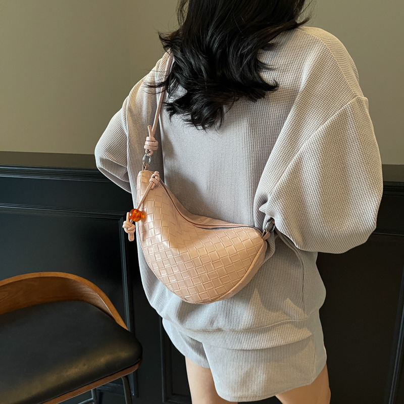Ženska pletene torbica za rame, casual crossbody, proljeće 2026