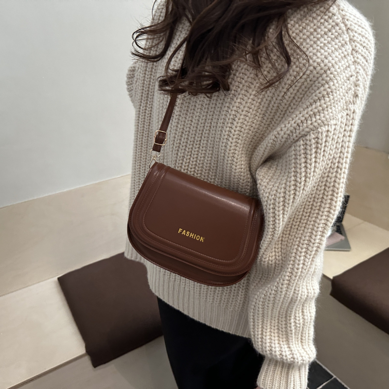 Ženska PU crossbody torba, mala kvadratna, s zatvaračem, oblik školjke, s jednim remenom, za slobodno vrijeme, zima 2025