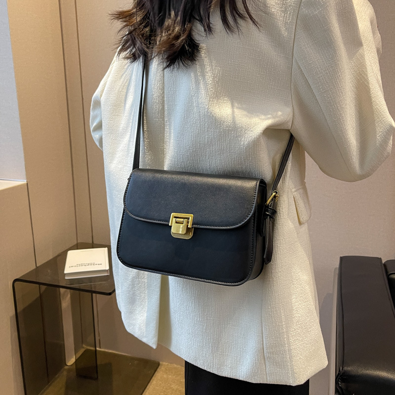 Teksturirana mala ženska torbica, Saddle stil, crossbody, kvadratni oblik, PU, 2024 proljeće