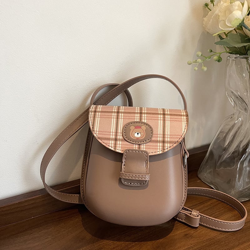 2025 moderna prijenosna retro torba preko ramena, karirani patchwork dizajn, stilna sedlov Crossbody torba, teksturirana torbica za telefon