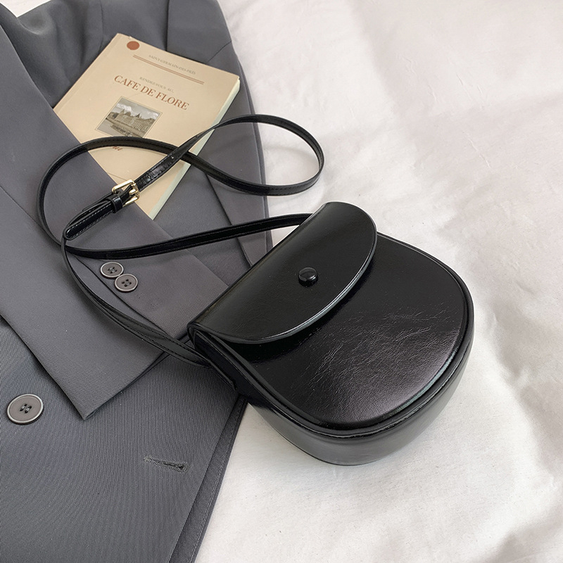 Teksturirana sedlasta torba za žene, 2025 jednobojna torba preko ramena, retro stil, svakodnevna crossbody