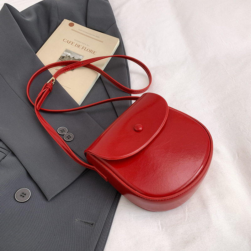 Teksturirana sedlasta torba za žene, 2025 jednobojna torba preko ramena, retro stil, svakodnevna crossbody