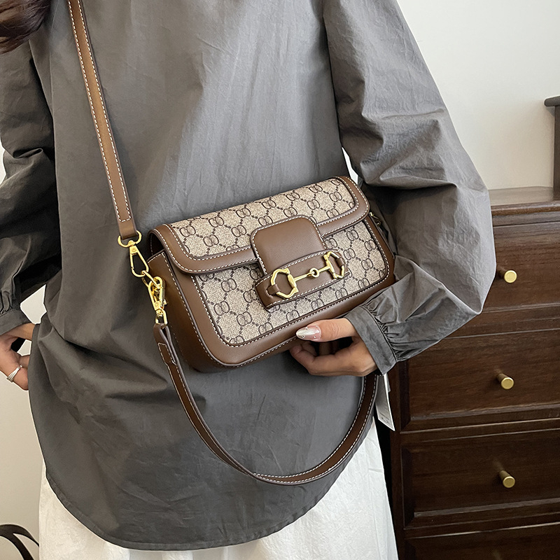 Visokokvalitetna ženska torba, 2024 novi model, sedlastog stila retro kvadratna torba za rame i crossbody