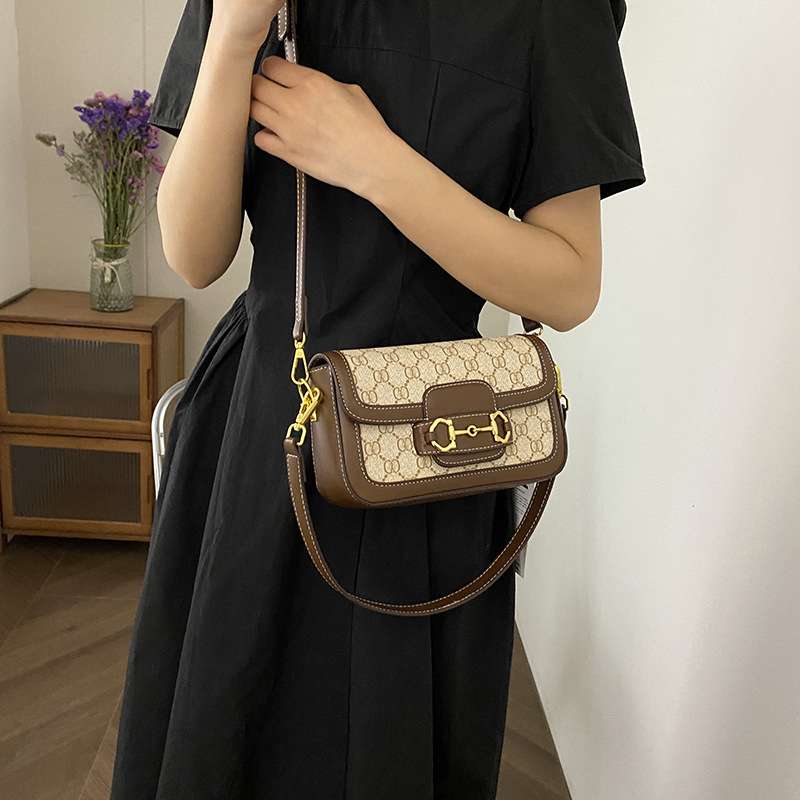 Visokokvalitetna ženska torba, 2024 novi model, sedlastog stila retro kvadratna torba za rame i crossbody