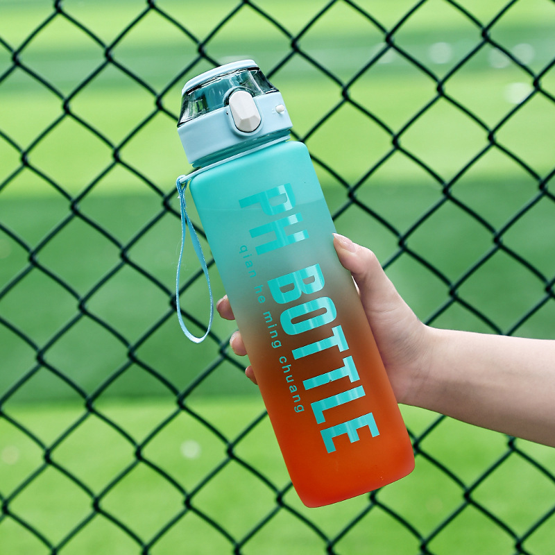 Sticlă de apă portabilă din plastic, finisaj gradient mat, 1000 ml, pentru sport și fitness