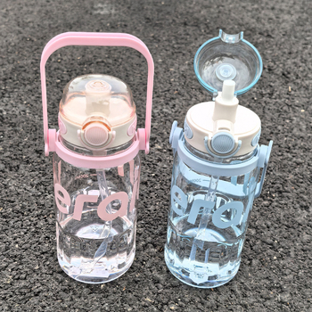 Pahar de apă portabil din plastic cu pai – model nou, stilat, pentru studenți și activități în aer liber