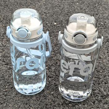 Pahar de apă portabil din plastic cu pai – model nou, stilat, pentru studenți și activități în aer liber