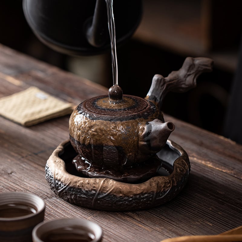 Suport pentru ceainic în stil japonez, ceramică rustică, glazură aurie pe suprafața de fier, motiv Lacul Lotosului, mic suport de stocare a apei pentru ceremonia Gongfu acasă