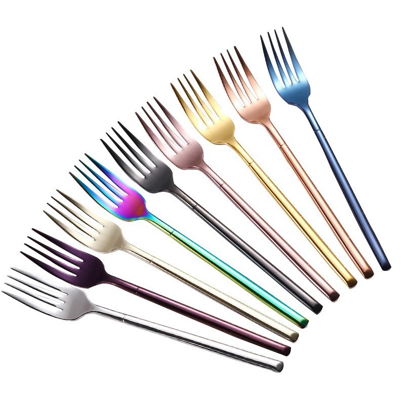 Set tacâmuri din oțel inoxidabil 304 Knight, culoare aurie – lingură, cuțit pentru friptură și furculiță pentru uz casnic