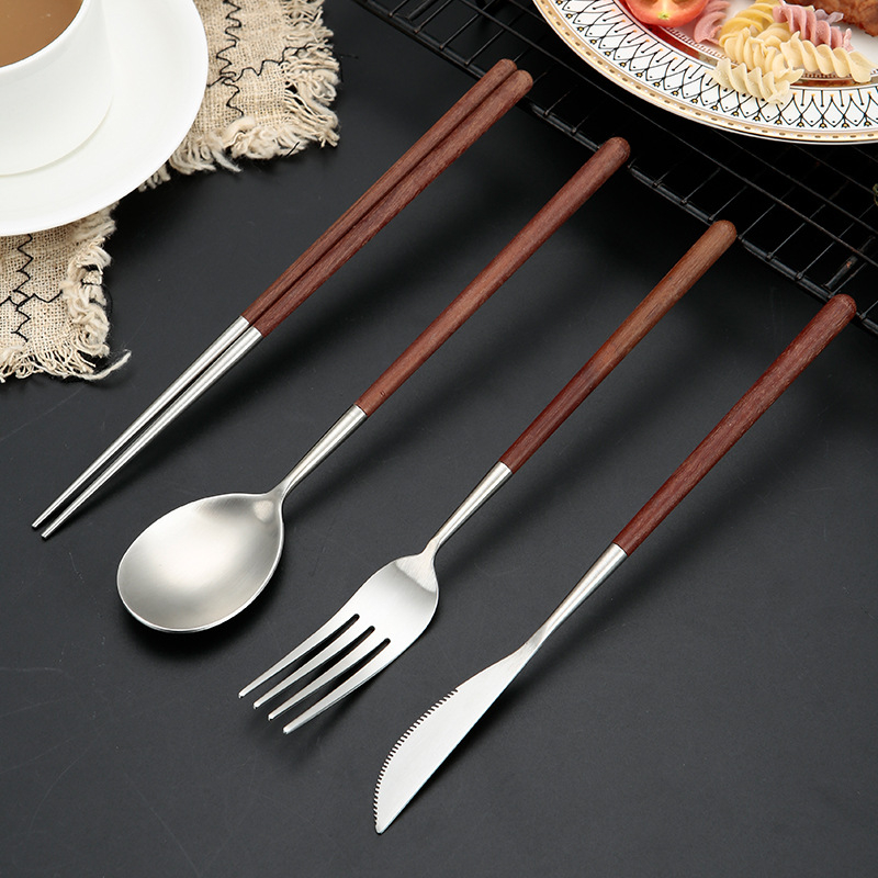 Set de tacâmuri din oțel inoxidabil, portabil, cu mâner din lemn, în stil japonez-coreean – cuțit pentru steak, furculiță, lingură și bețișoare