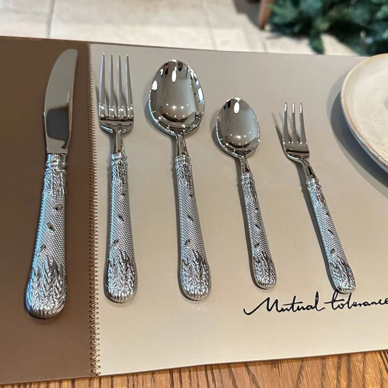 Set de tacâmuri occidentale din oțel inoxidabil 304, cu motiv de grâu forjat, grosime extra, cinci piese, pentru hotel de 5 stele