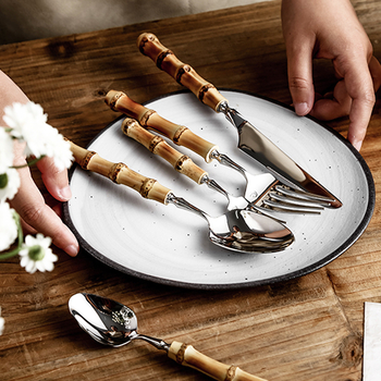 Set de tacâmuri occidentale din oțel inoxidabil 304, 5 piese: cuțit pentru steak, furculiță, lingură, linguriță și furculiță de desert — design inspirat de bambus
