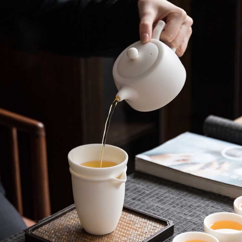Set de ceai din porțelan alb de înaltă calitate cu gaiwan, ceainic și cești – vase ceramice de ceai pentru casă și birou
