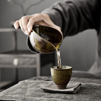 Set Kung Fu de ceai cu ceașcă Gongdao din ceramică glazurată antic, separator de ceai lucrat manual și ceașcă în stil cioc de pasăre, inspirat de design japonez