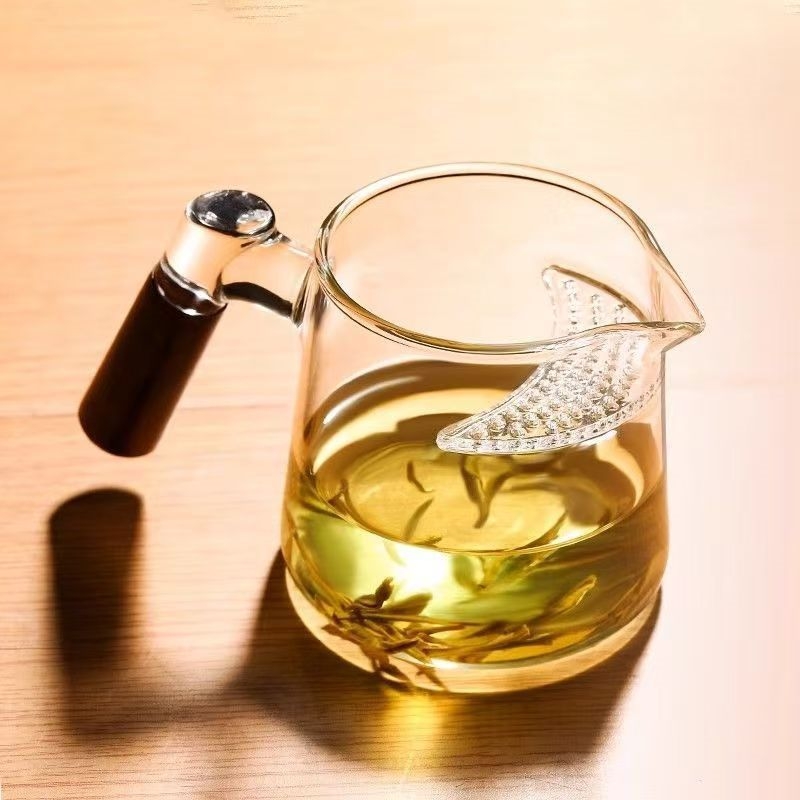 2026 Ceașcă de ceai în formă de semilună cu filtru – pahar din sticlă rezistentă la temperaturi pentru ceai verde, set Kung Fu cu filtru integrat