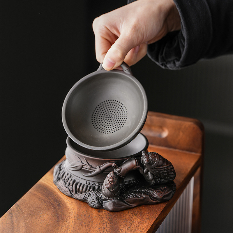 Filtru pentru ceai din lut mov, cu un sistem de filtrare ceramic integrat, poate fi folosit și ca ornament Tea Pet pentru uz casnic.