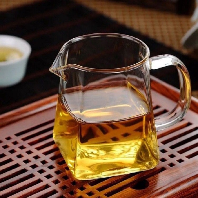 Set Gongfu de ceai din sticlă pătrat, cu mâner din lemn, design rezistent la căldură, include filtru de ceai și accesorii