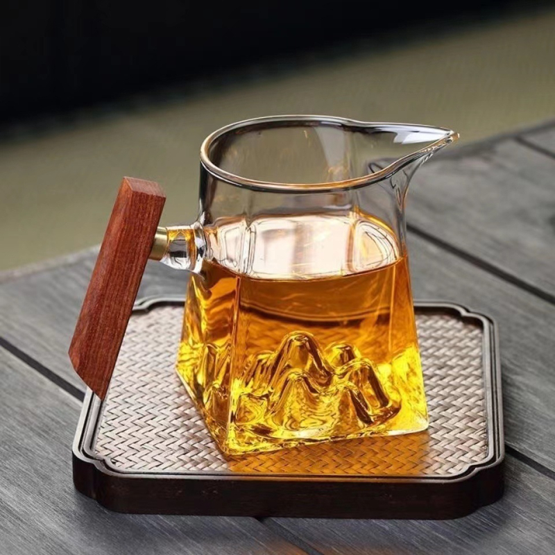 Set Gongfu de ceai din sticlă pătrat, cu mâner din lemn, design rezistent la căldură, include filtru de ceai și accesorii