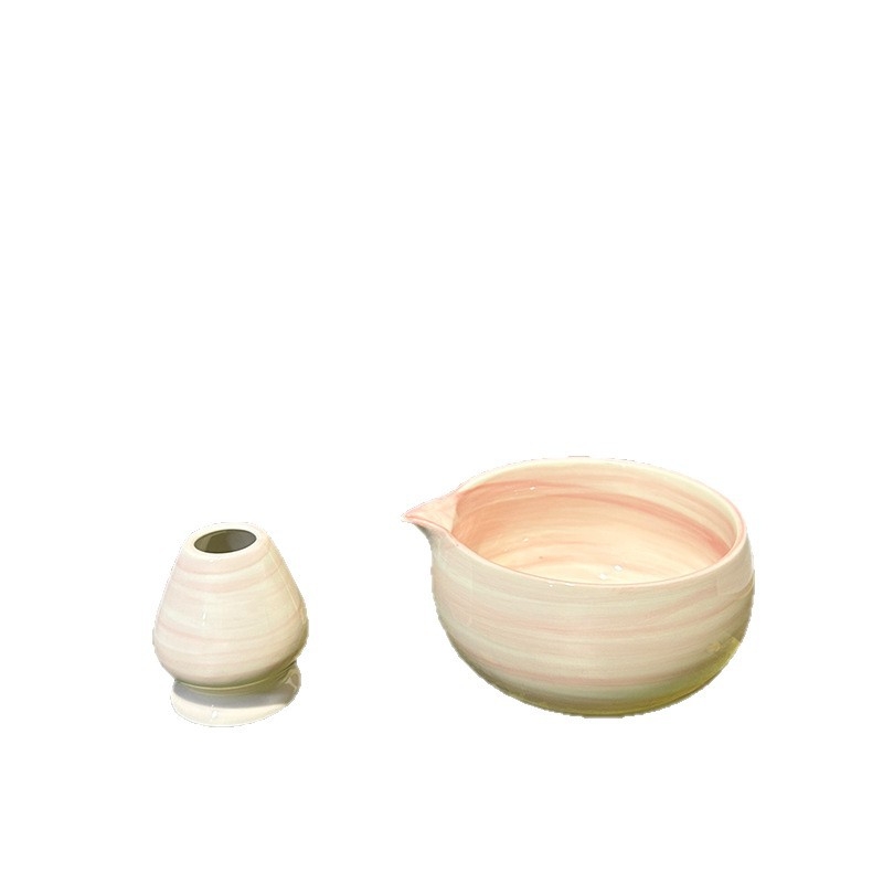 Vas ceramic pentru matcha, pictat manual în stil japonez cu dungi orizontale; set cu suport pentru chasen și perie de bambus pentru ceai