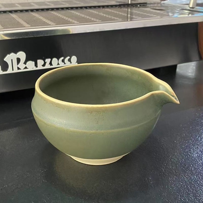 Set japonez de bol ceramic pentru matcha, cu tel de bambus pentru amestecat și perie de bambus – ceremonie a ceaiului