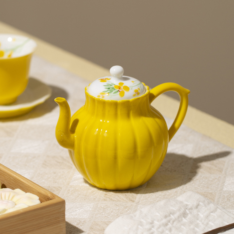 Ceainic ceramic pictat manual cu flori de rapiță, subglazură color, filtrul sferă, set Kung Fu ceai