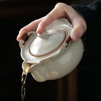 Bej porțelan, set mare de ceai cu mâner pentru ceremonie tradițională; ceramică unică; nu este fierbinte la atingere; pentru uz casnic; include ceainic și ceșuță.