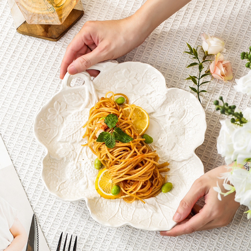 Farfurie de porțelan în stil franțuzesc pentru desert, fructe, salată și paste – compatibilă cu microunde, poate fi spălată în mașina de vase, glazură în relief
