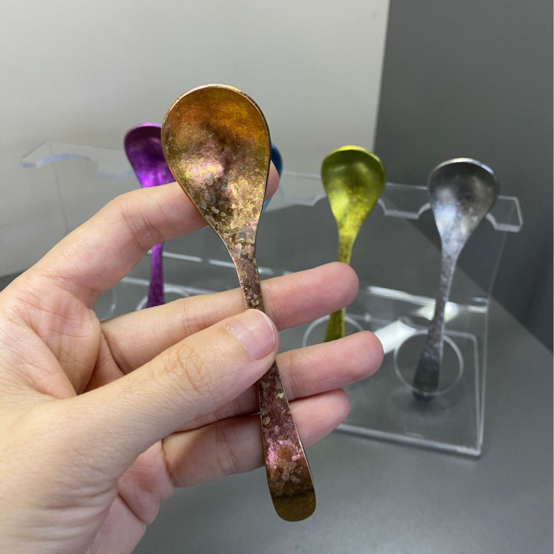 Lingură din titan pur, cu finisaj cristalin și motiv Ice Flower colorat - potrivită pentru cafea, ceai, amestecare, hrănire a bebelușilor și condimente