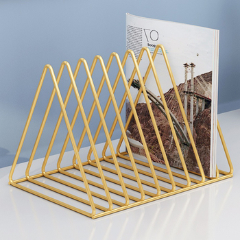 Raft de birou din metal triunghiular