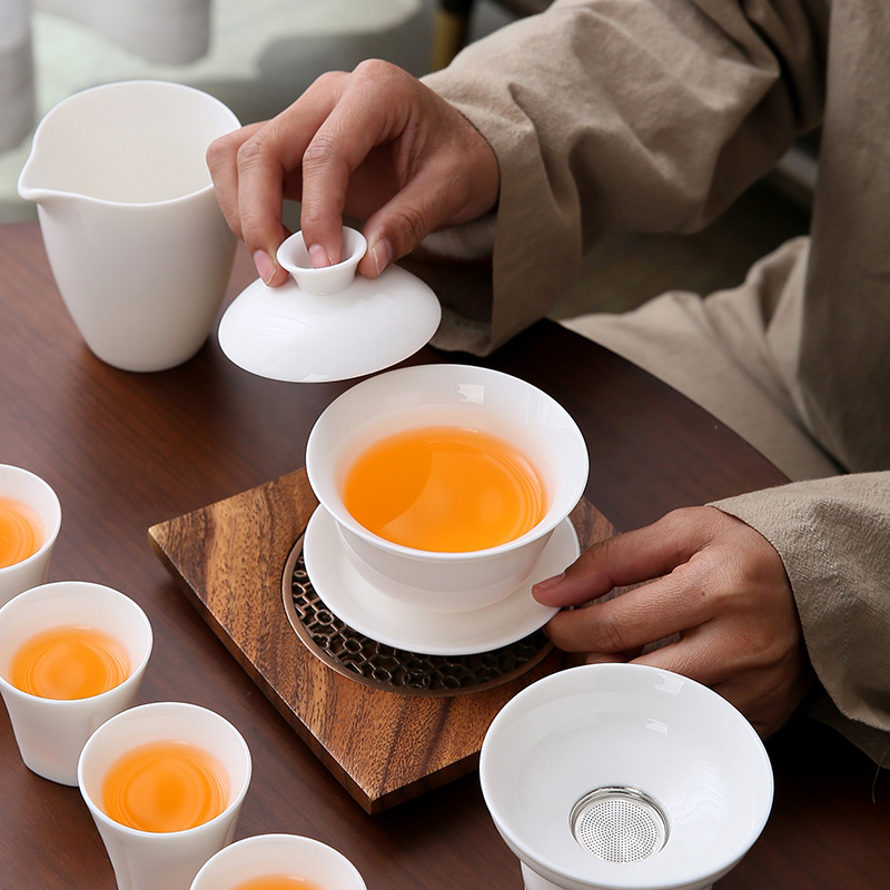 Auspicious Gongfu ceai set din porțelan alb – minimalist pentru șase persoane, cu imprimare a logo-ului