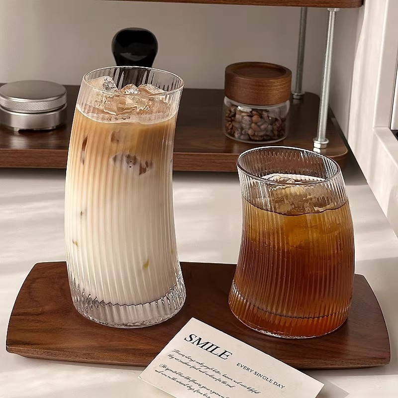 Pahar de sticlă cu formă neregulată, în stil inspirat de influenceri, design crescent sail, pentru suc, mojito, cocktailuri și ceai cu lapte