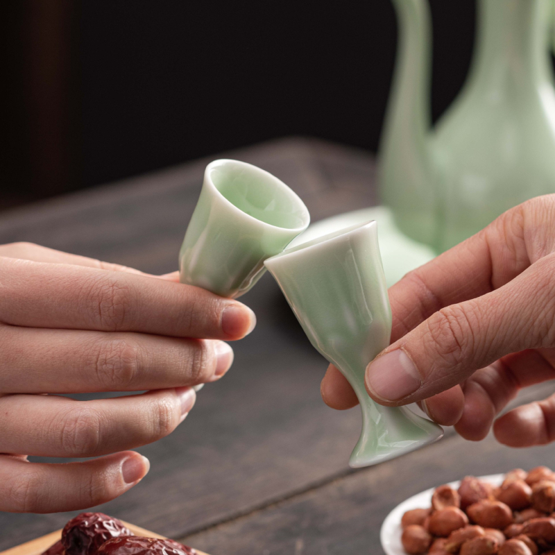 Vas ceramic de vin în stil chinezesc, design vintage, 10 ml pahar înalt cu suport și pahare mini