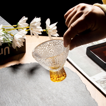 Pahar transparent de sake din sticlă, stil japonez, textură de piatră prețioasă, mică capacitate, pahar pentru spirite cu bază colorată