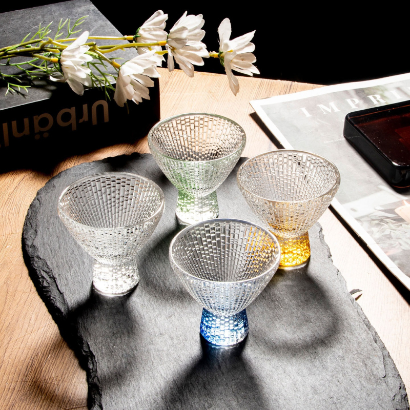 Pahar transparent de sake din sticlă, stil japonez, textură de piatră prețioasă, mică capacitate, pahar pentru spirite cu bază colorată