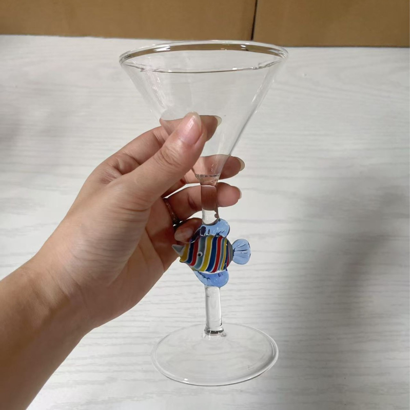 Pahar de vin în formă de fluture, din sticlă borosilicat colorată, rezistent la temperaturi înalte, pentru uz casnic, 201–300 ml, imprimare logo disponibil