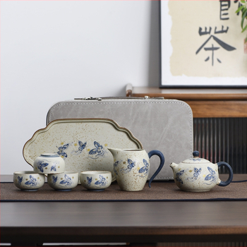 Cloud Butterfly Set Gongfu de ceai din ceramică albastru-alb, cu accente roșii, pentru călătorii și camping, lux ușor