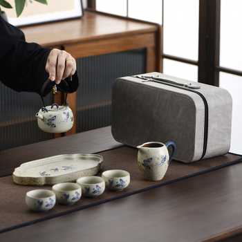 Cloud Butterfly Set Gongfu de ceai din ceramică albastru-alb, cu accente roșii, pentru călătorii și camping, lux ușor