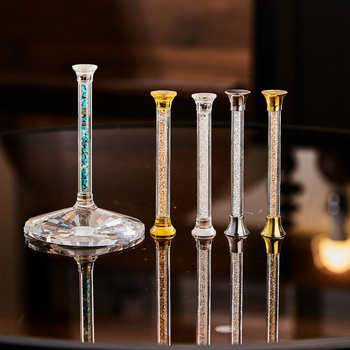 Model nou: pahar de cristal turcoaz cu accente de diamante aurii și albe