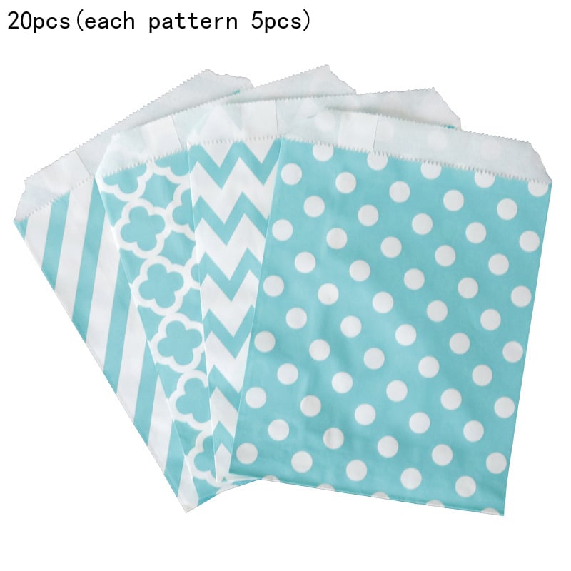Set de pungi din hârtie Kraft 13×18 cm, cu modele trifoi cu patru foi, buline și valuri, pentru ambalare cadouri, fursecuri și bomboane; 20 de bucăți pe pachet, 4 modele, câte 5 bucăți fiecare