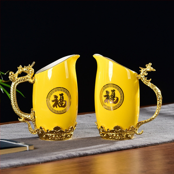 Dragon și Fenix: set ceramic pentru vin cu două decantoare și pahare, douăsprezece semne ale zodiacului, cutie cadou, cultură zodiacală