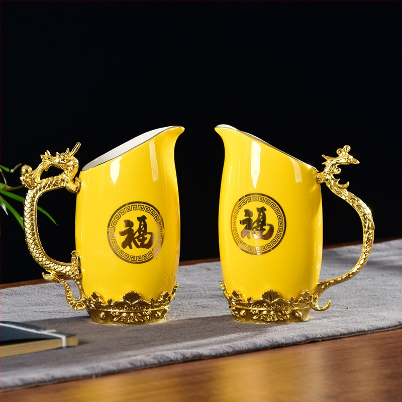Dragon și Fenix: set ceramic pentru vin cu două decantoare și pahare, douăsprezece semne ale zodiacului, cutie cadou, cultură zodiacală