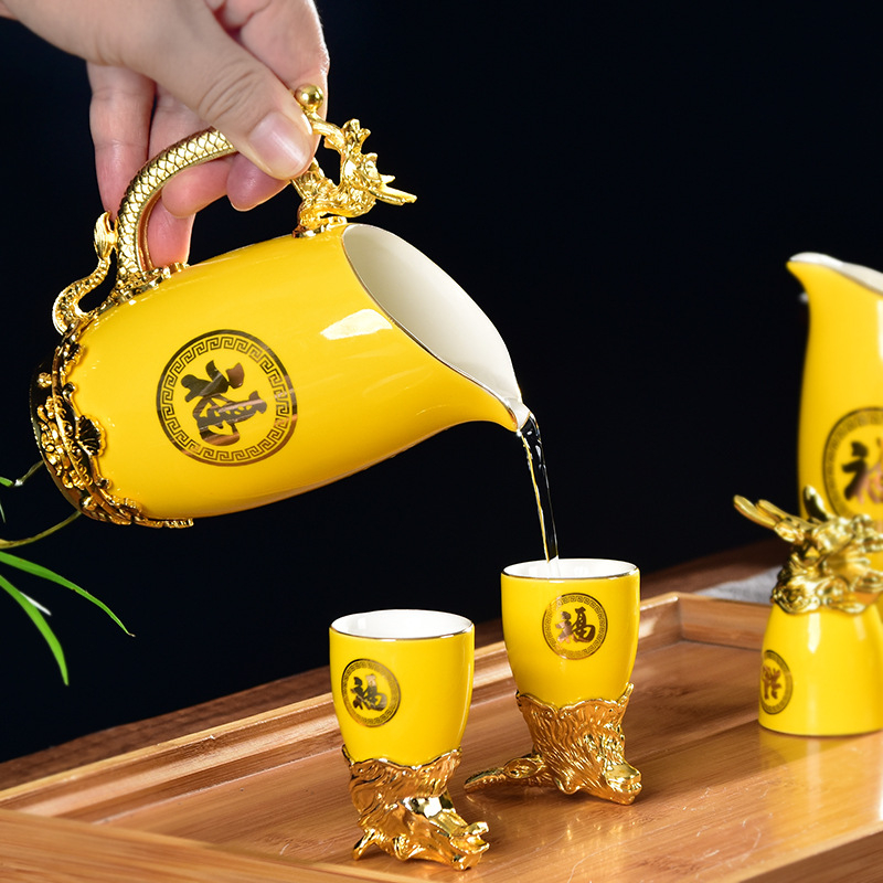 Dragon și Fenix: set ceramic pentru vin cu două decantoare și pahare, douăsprezece semne ale zodiacului, cutie cadou, cultură zodiacală