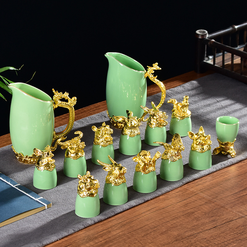 Dragon și Fenix: set ceramic pentru vin cu două decantoare și pahare, douăsprezece semne ale zodiacului, cutie cadou, cultură zodiacală