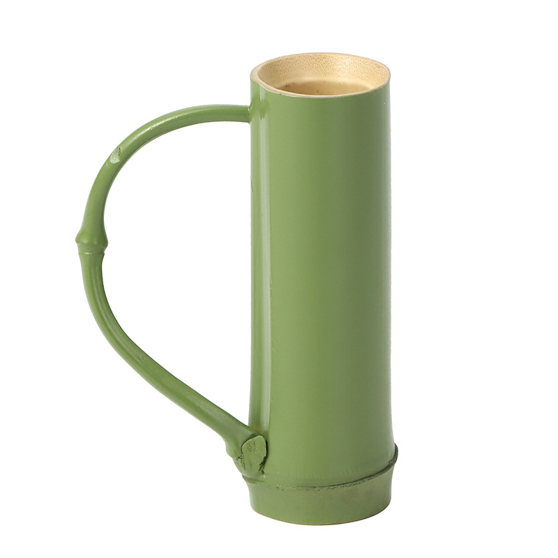 Set japonez pentru sake: pahare și cană de sake, cu design din bambus