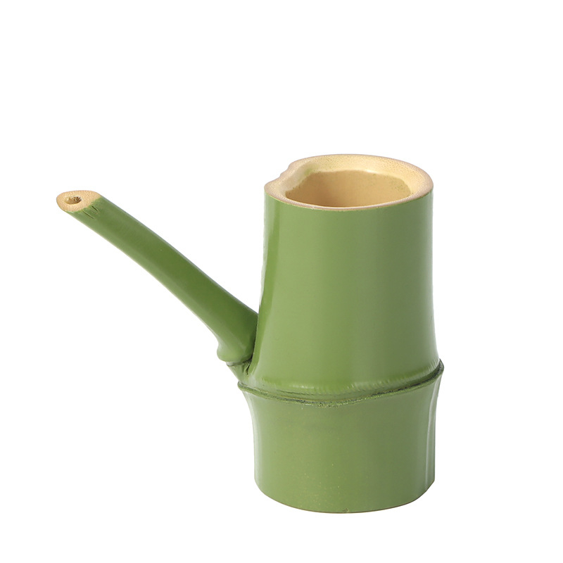 Set japonez pentru sake: pahare și cană de sake, cu design din bambus