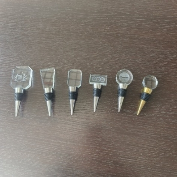 Stopper pentru sticlă de vin din cristal, sigilat cu silicon