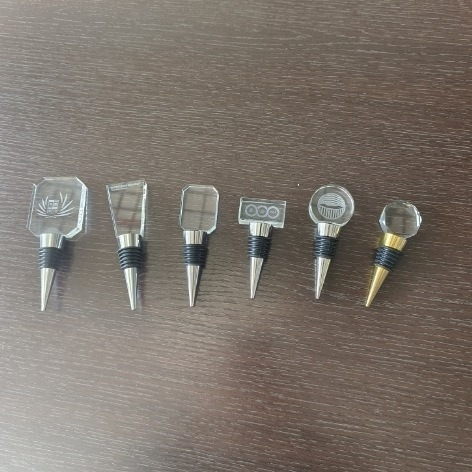 Stopper pentru sticlă de vin din cristal, sigilat cu silicon