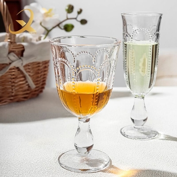 Instagram-stílusú magas goblet, európai retro reliefes virágmintával, vörösborhoz és gyümölcsléhez, könnyed luxus