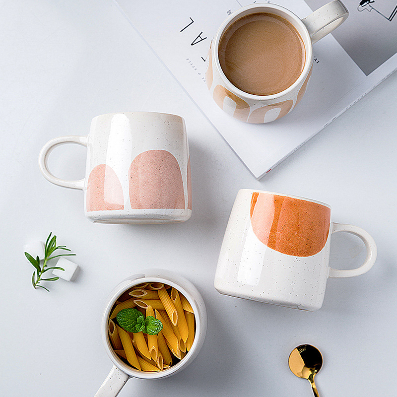 Set de căni ceramice cu capac și linguriță, cadou creativ