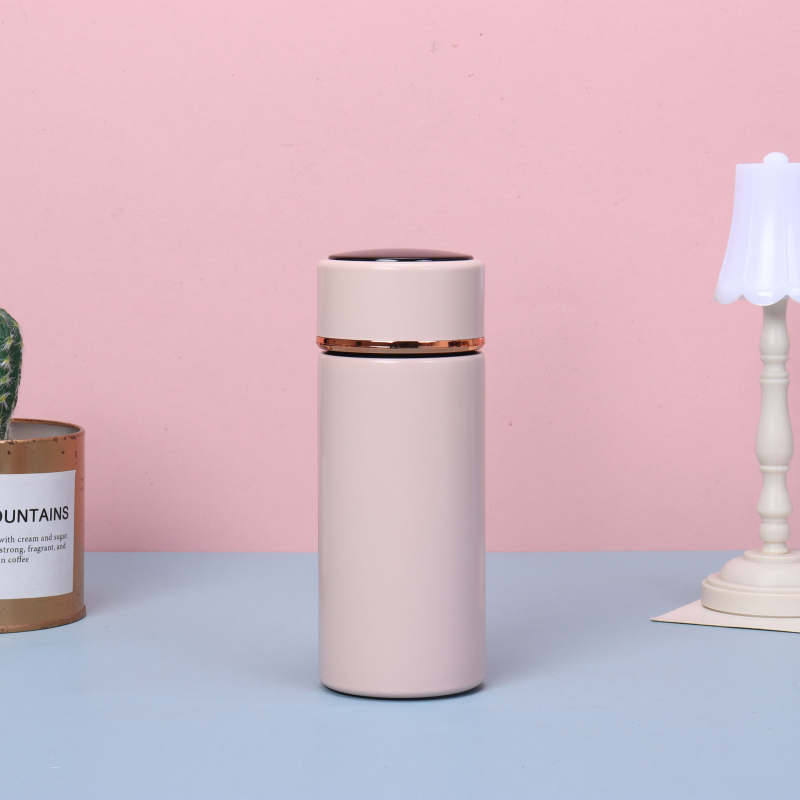 Cană termică din oțel inoxidabil, cu afișaj al temperaturii, design minimalist, compactă și portabilă pentru cafea în exterior